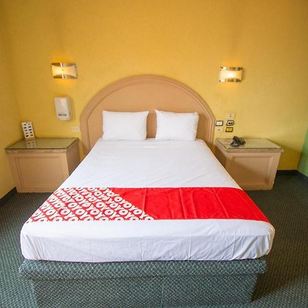 Auto Hotel Hacienda Arriba Леон Экстерьер фото