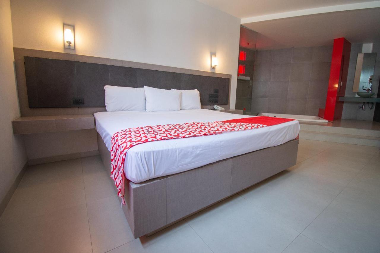 Auto Hotel Hacienda Arriba Леон Экстерьер фото