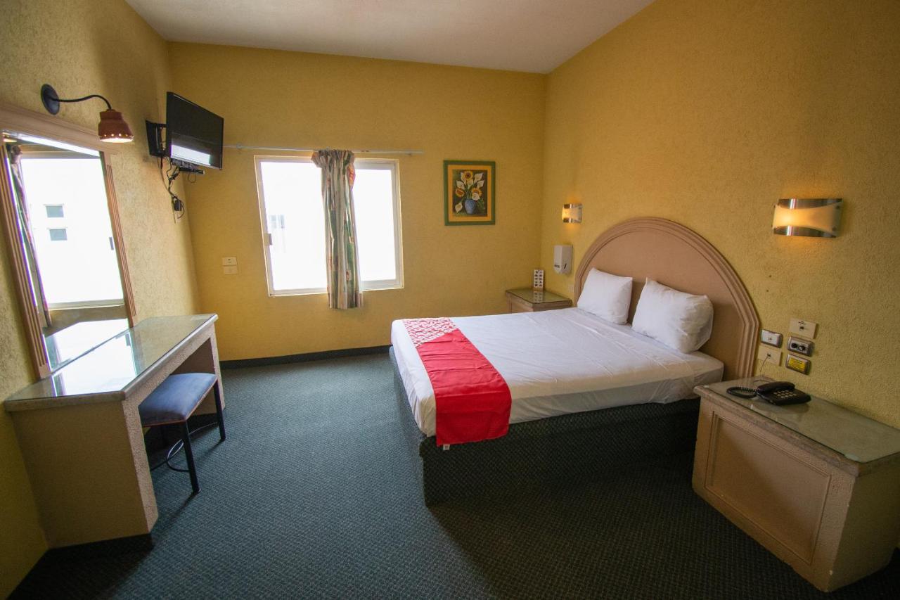 Auto Hotel Hacienda Arriba Леон Экстерьер фото