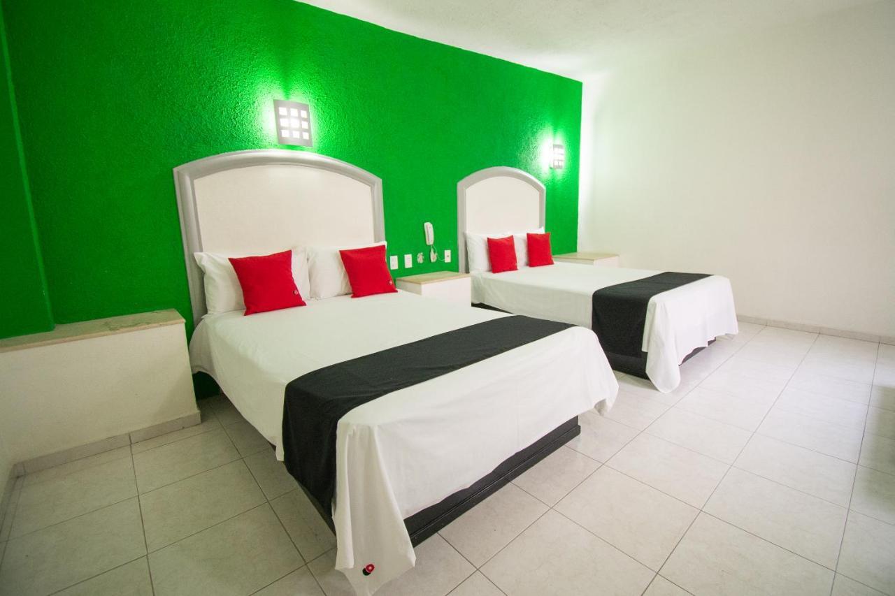 Auto Hotel Hacienda Arriba Леон Экстерьер фото